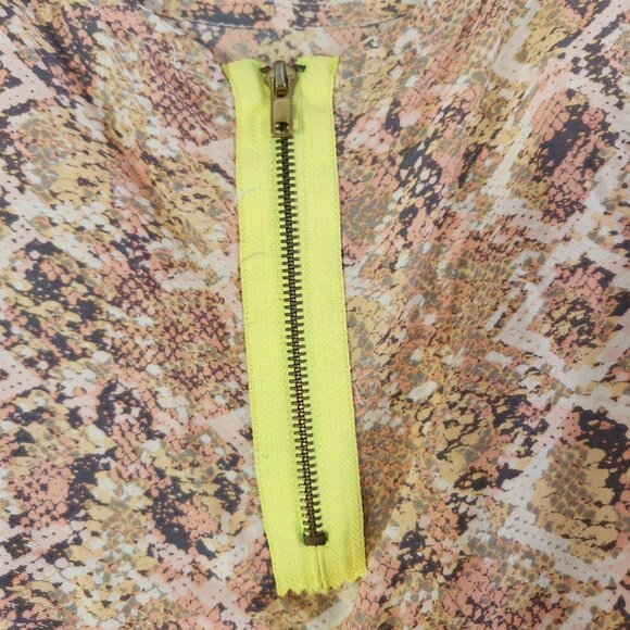 Anthropologie fynn & rose Pink Snakeskin Print Small Silk Top - Picture 4 of 5